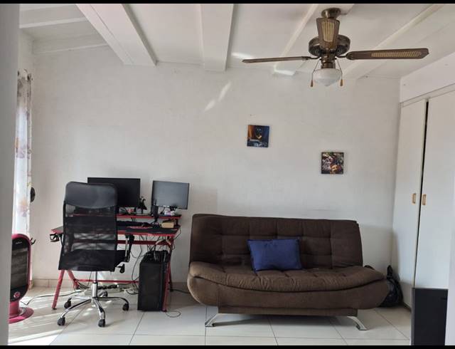 3 BEDROOM TOWNHOUSE FOR SALE IN THE HILL